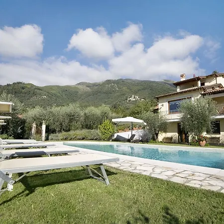 Le Balze Villa Camaiore